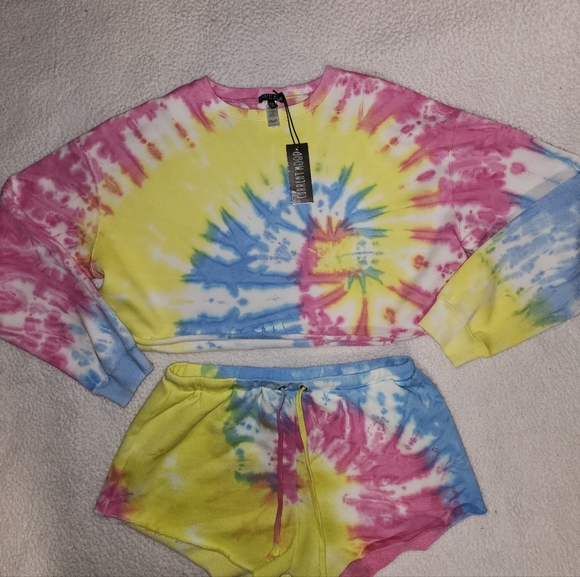 NWT Dolls Kill Trippy Tye Dye Sweatshirt, And Shorts Set - Picture 2 of 4